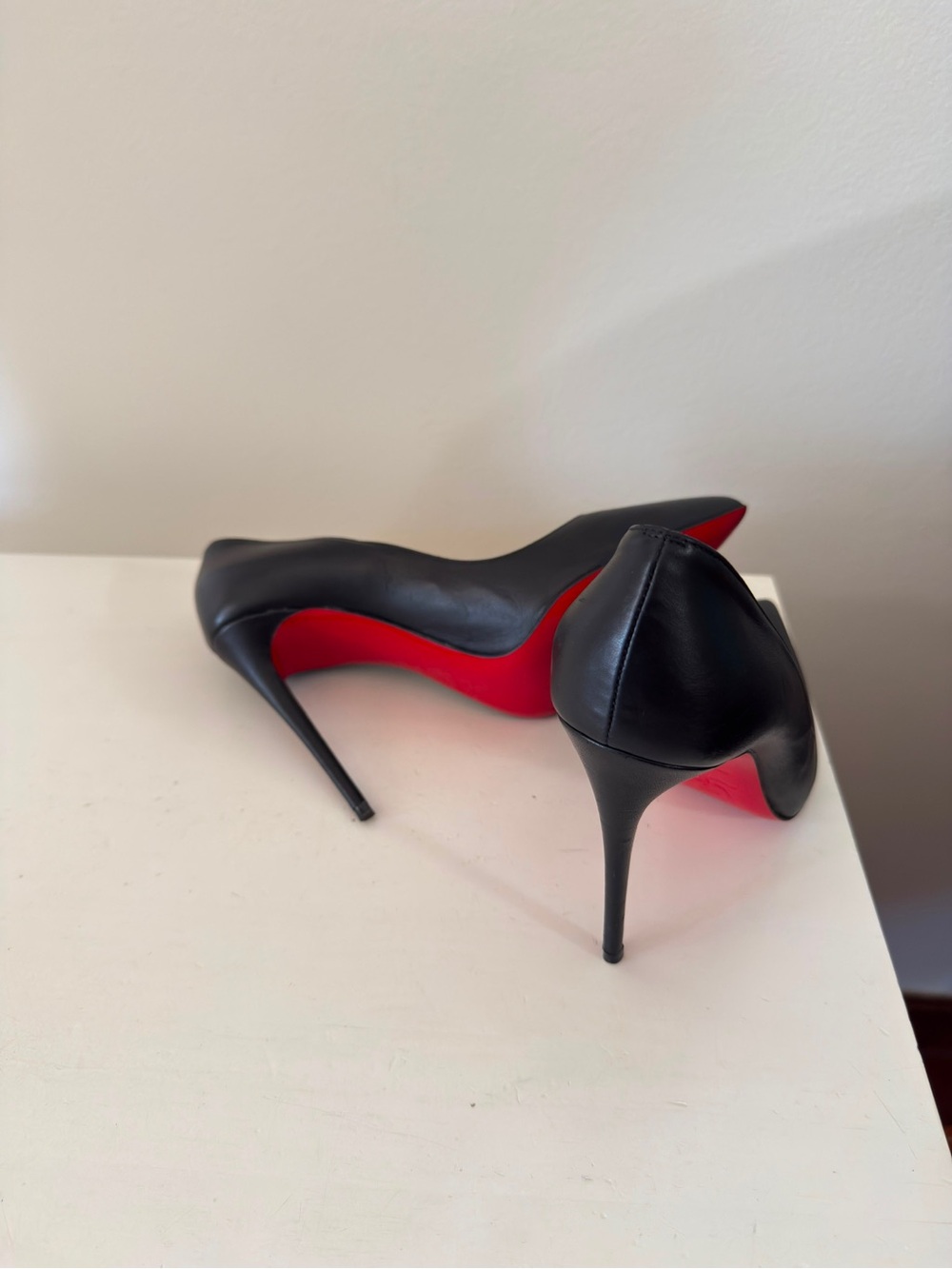 Christian Louboutin Black Pointed-Toe Leather Pumps - Picture 2 of 6